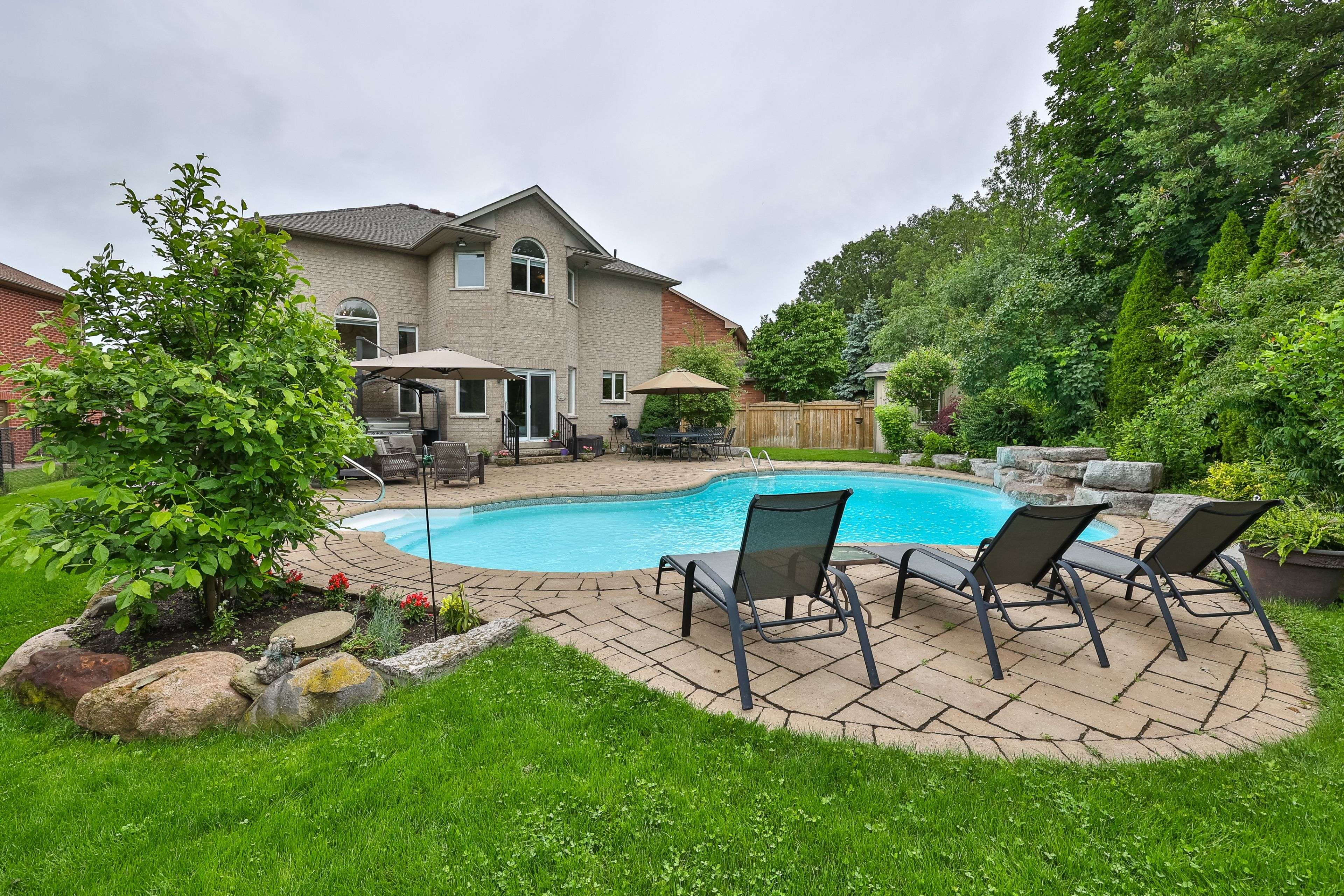 2275 Whitecliffe WAY, Oakville, ON L6M 4W3