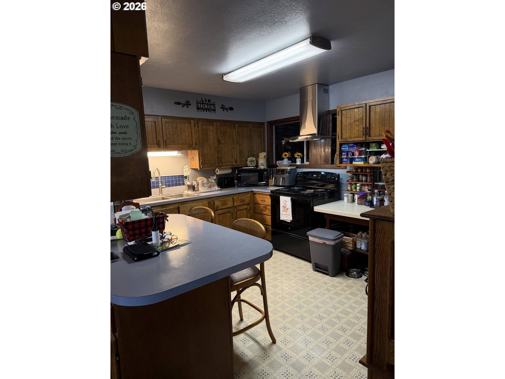 1038 N MYRTLE RD, Myrtle Creek, OR 97457