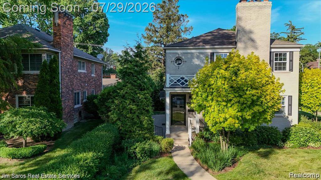 620 Neff RD, Grosse Pointe, MI 48230