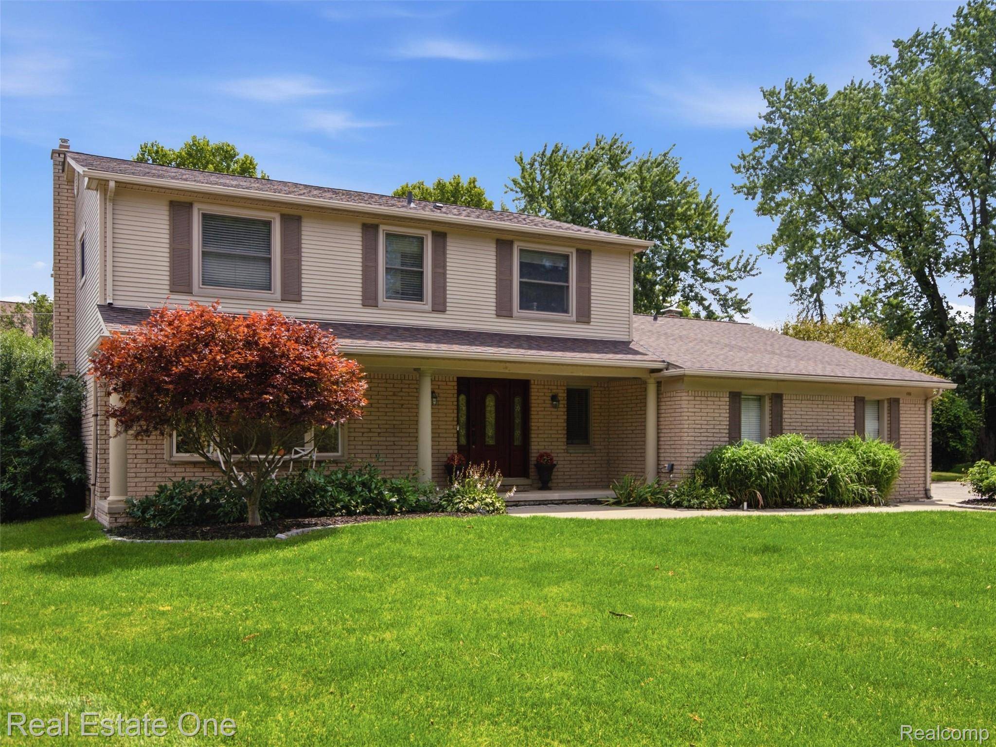 4166 Cherrywood DR, Troy, MI 48098