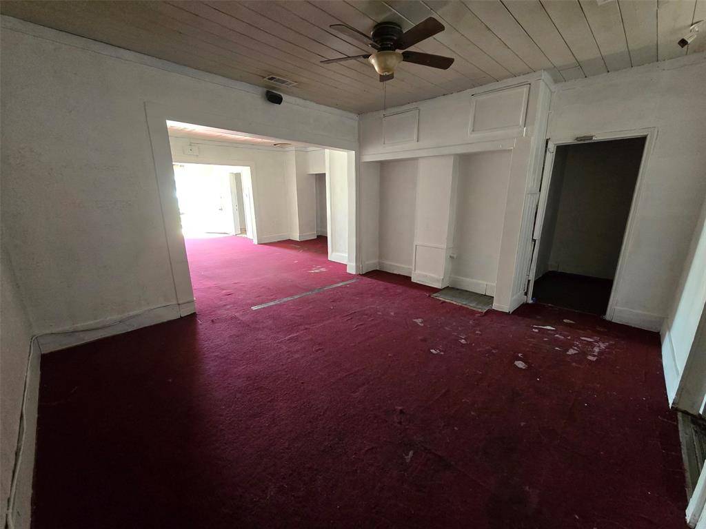 5025 E Lancaster Avenue, Fort Worth, TX 76103