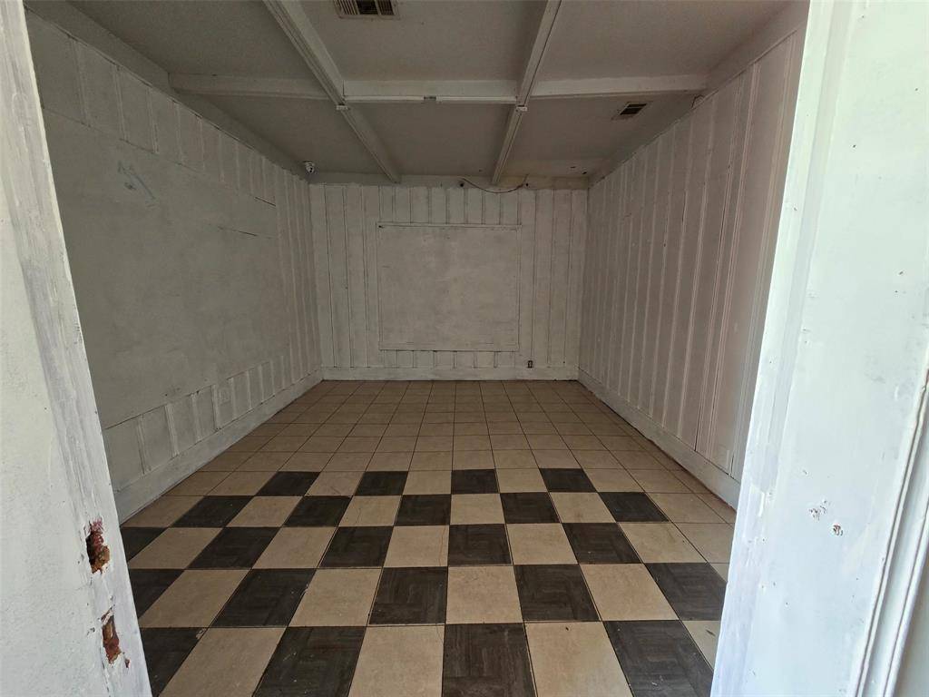 5025 E Lancaster Avenue, Fort Worth, TX 76103