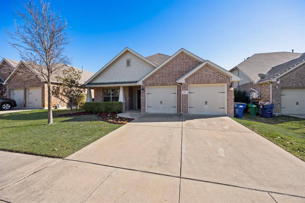 892 Honey Locust Drive, Fate, TX 75087