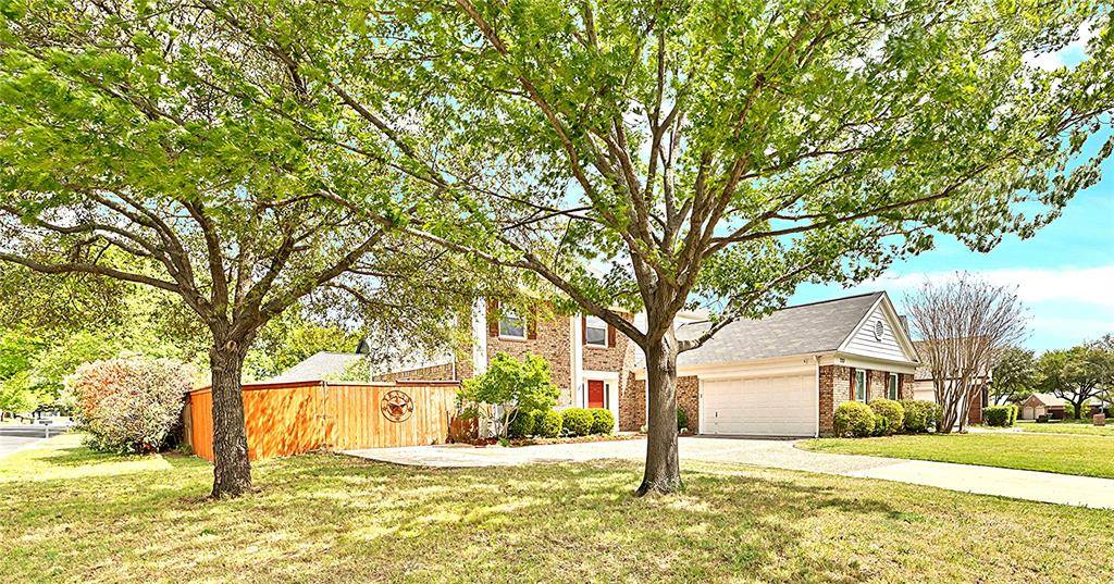 720 Bridget Way, Hurst, TX 76054