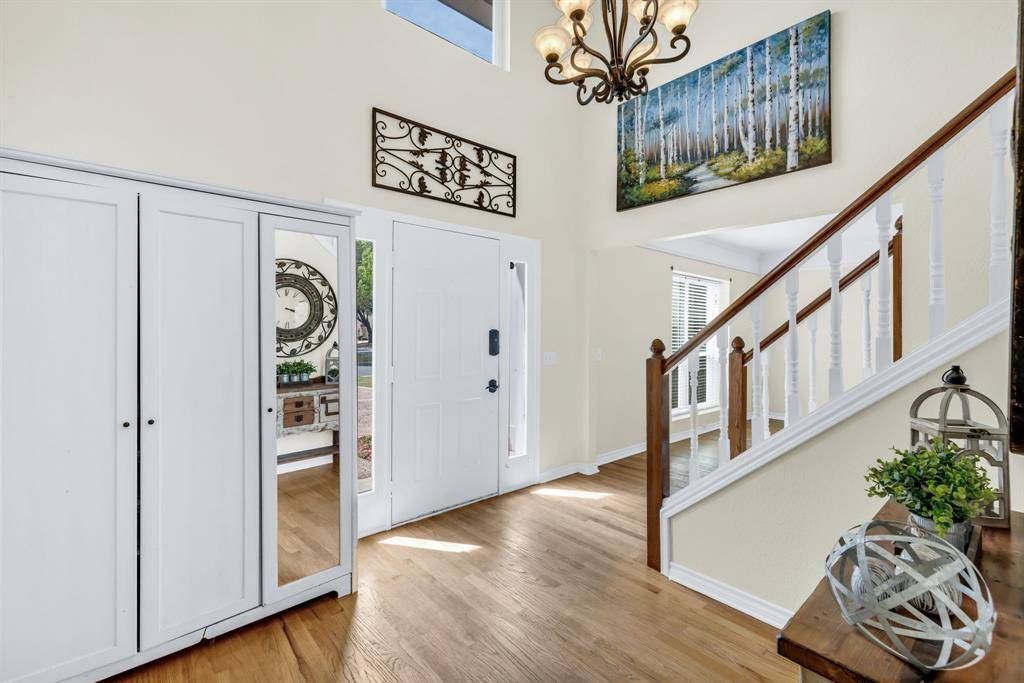 720 Bridget Way, Hurst, TX 76054