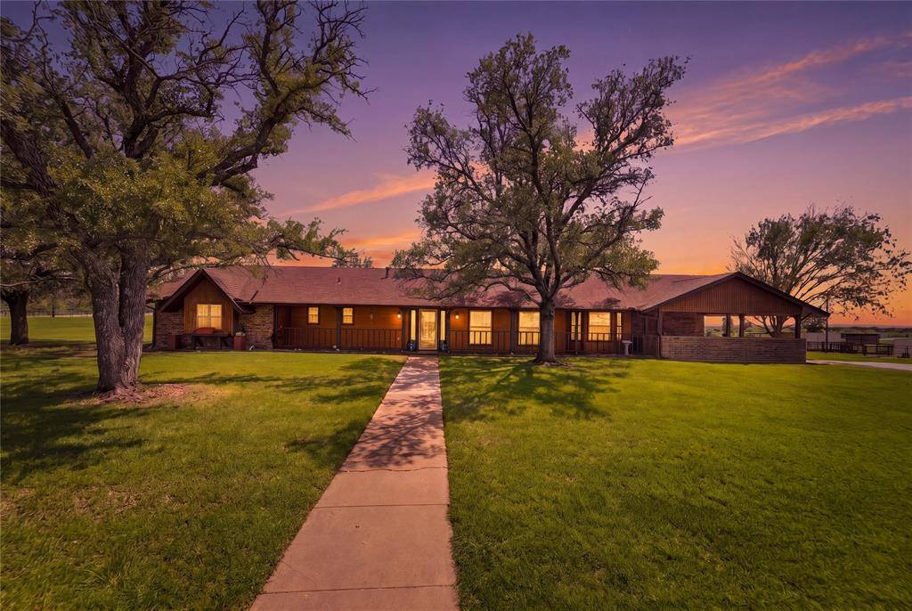 911 Mcvoid Road, Springtown, TX 76082