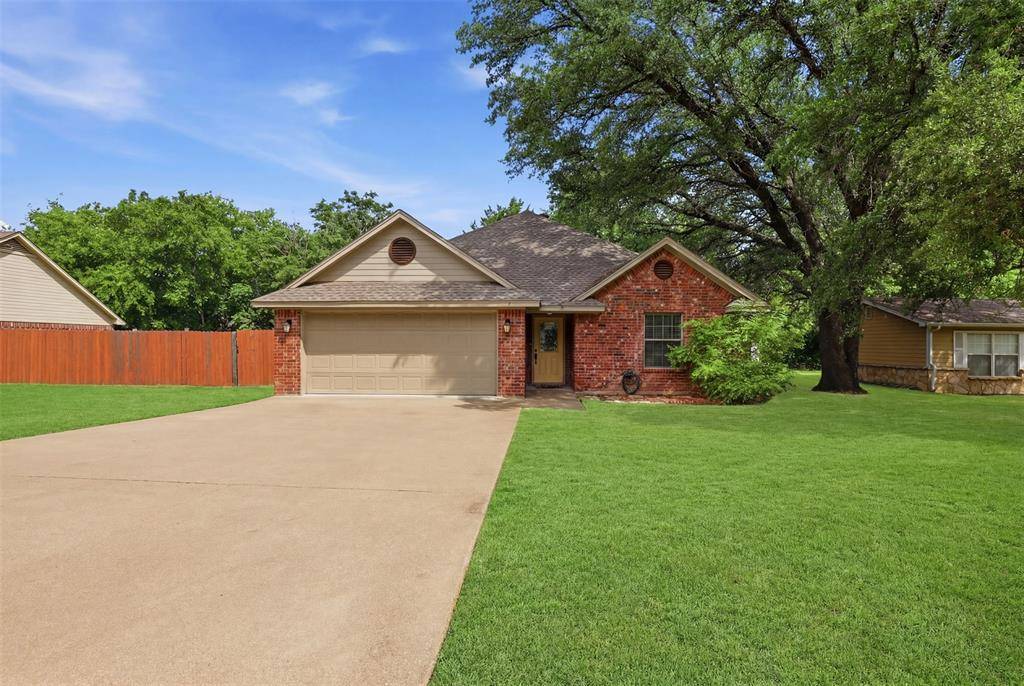 1508 Cheyenne Trail, Granbury, TX 76048