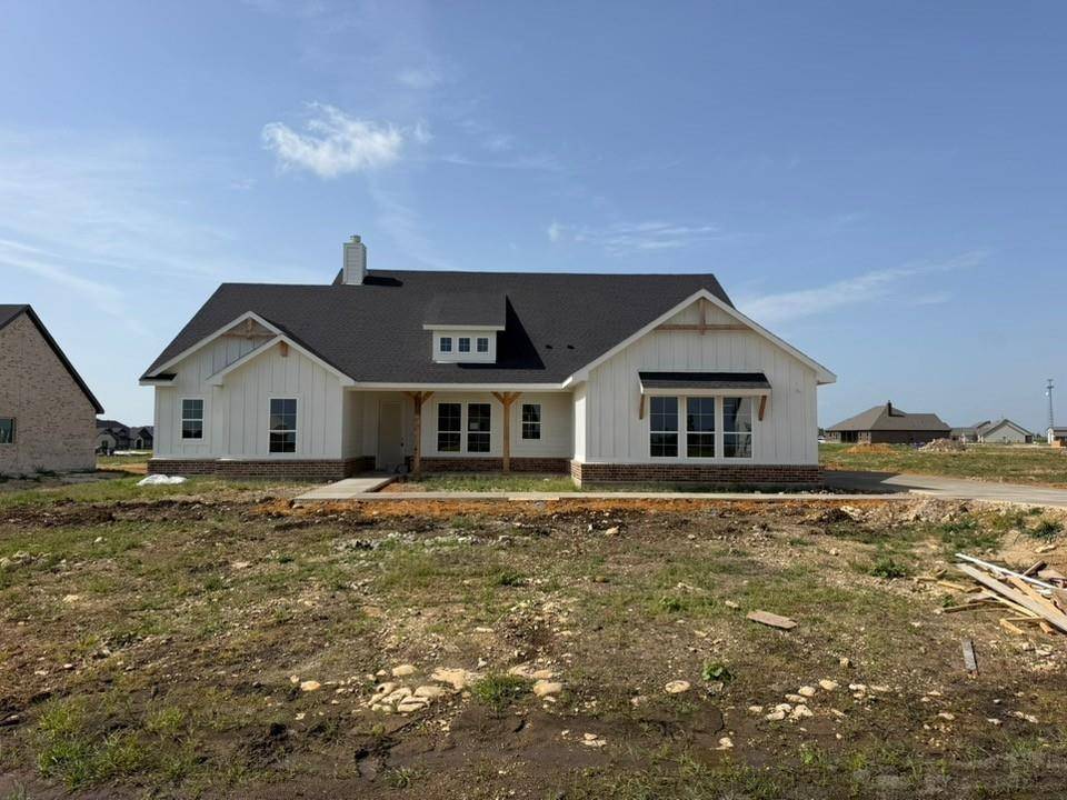 12413 Hornfels Drive, Krum, TX 76249