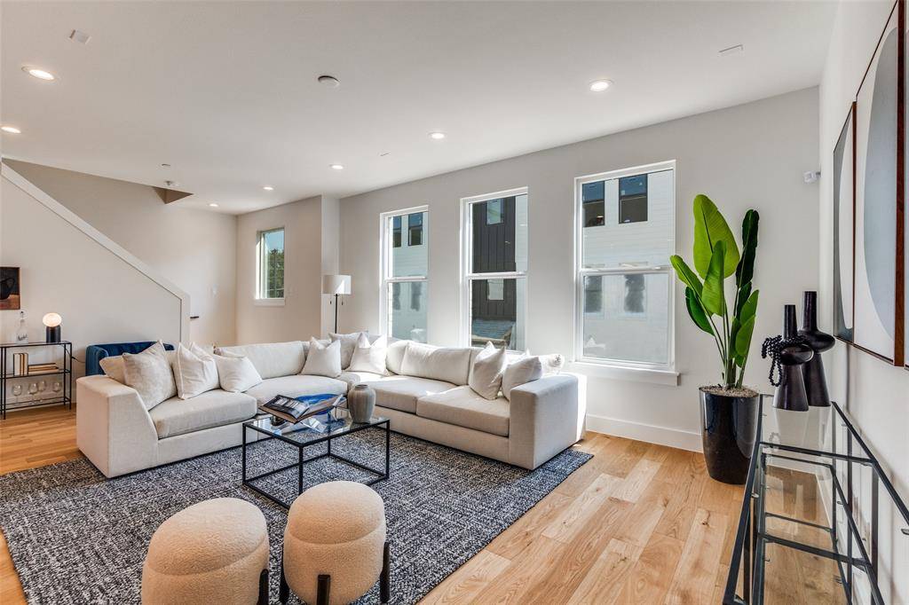 3940 Spring Valley Road #3, Farmers Branch, TX 75001