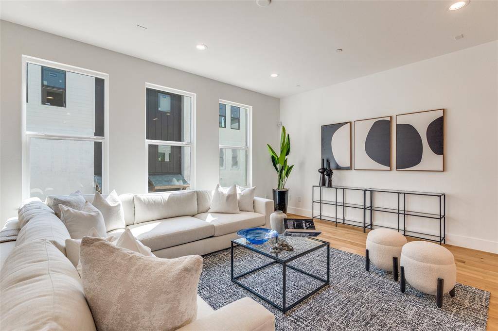 3940 Spring Valley Road #3, Farmers Branch, TX 75001