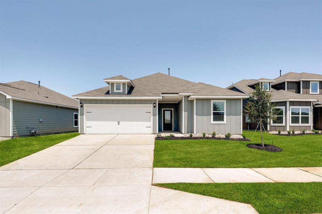1325 Helca Drive, Fort Worth, TX 76140