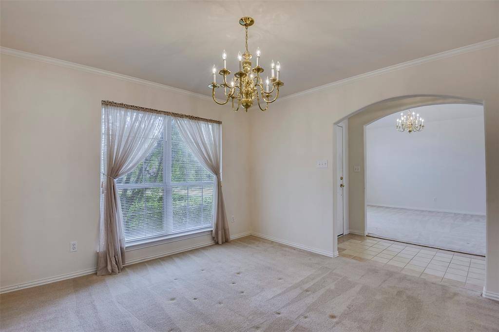 311 Northgate Drive, Waxahachie, TX 75165