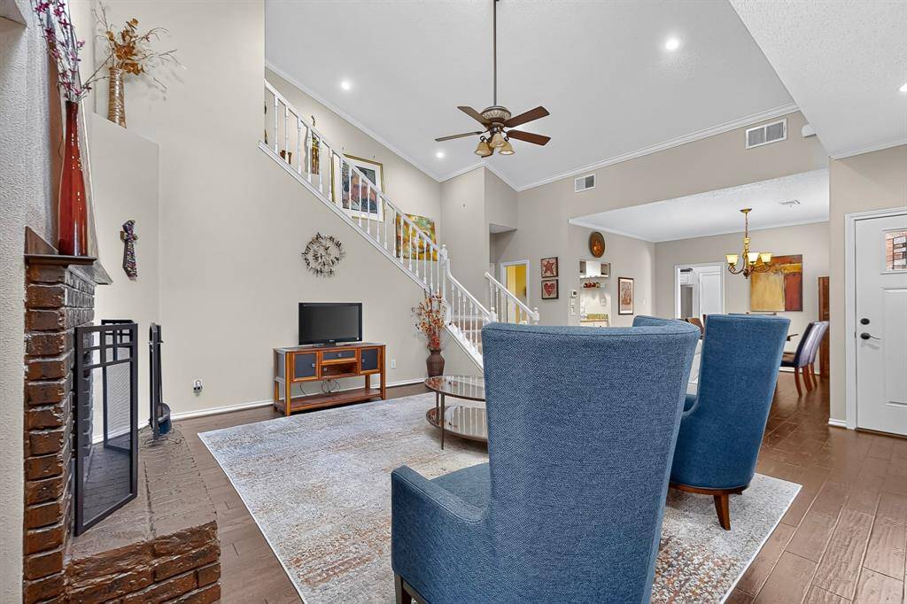 6333 Southpoint Drive, Dallas, TX 75248
