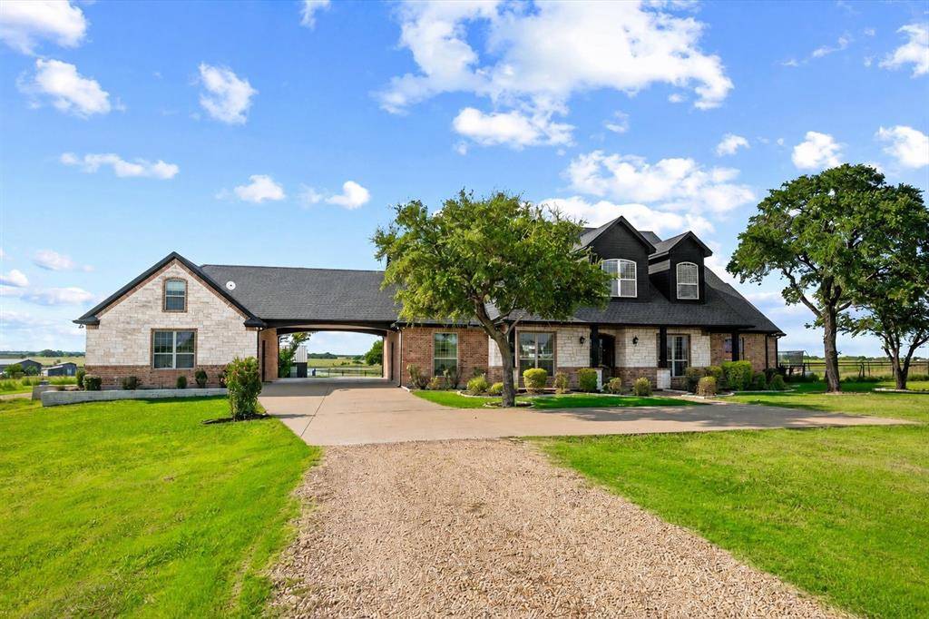 975 Fm 85, Ennis, TX 75119