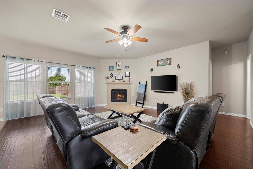 1395 Bay Line Drive, Rockwall, TX 75087