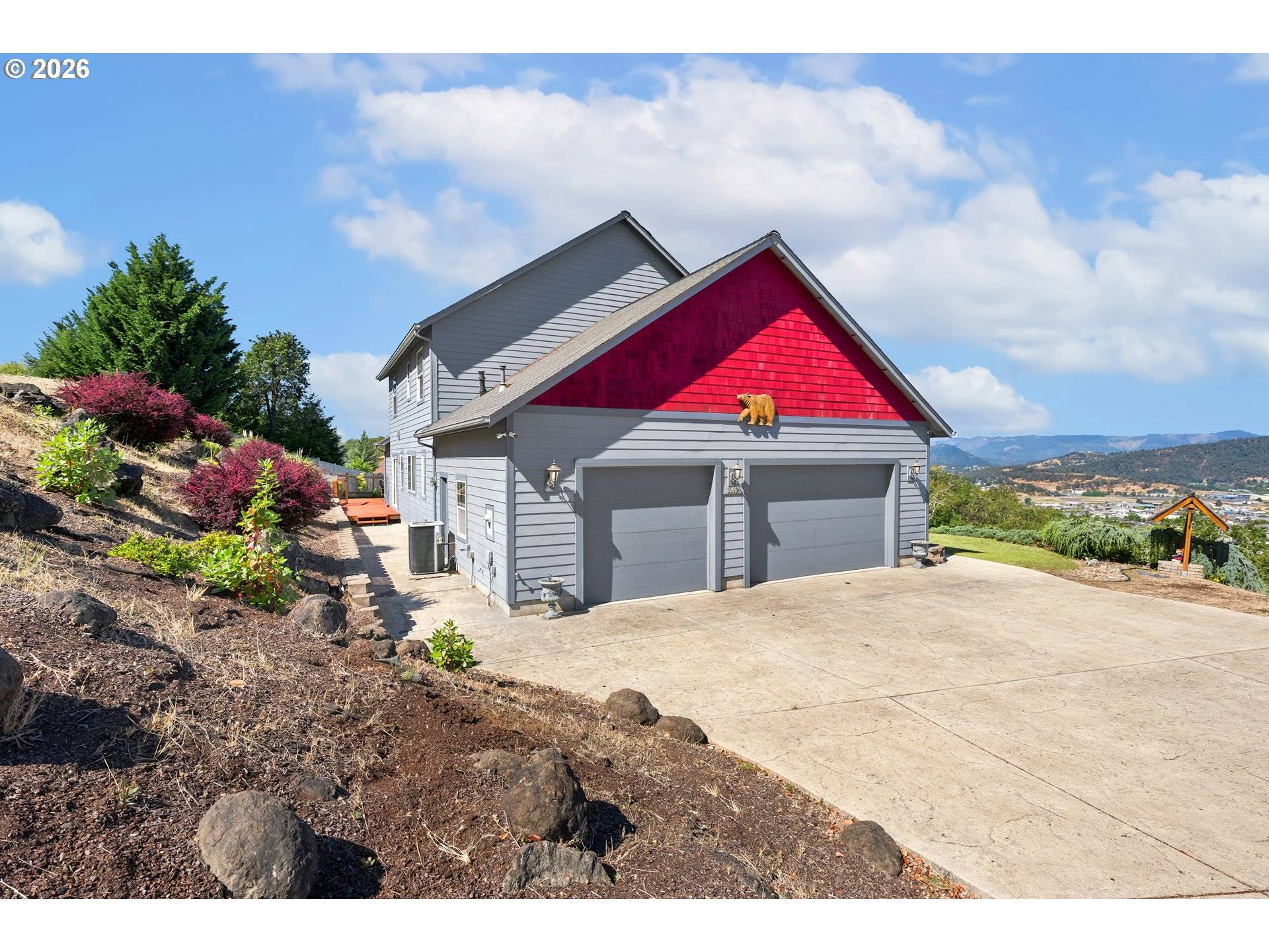 1548 NE ROCKY RIDGE DR, Roseburg, OR 97470