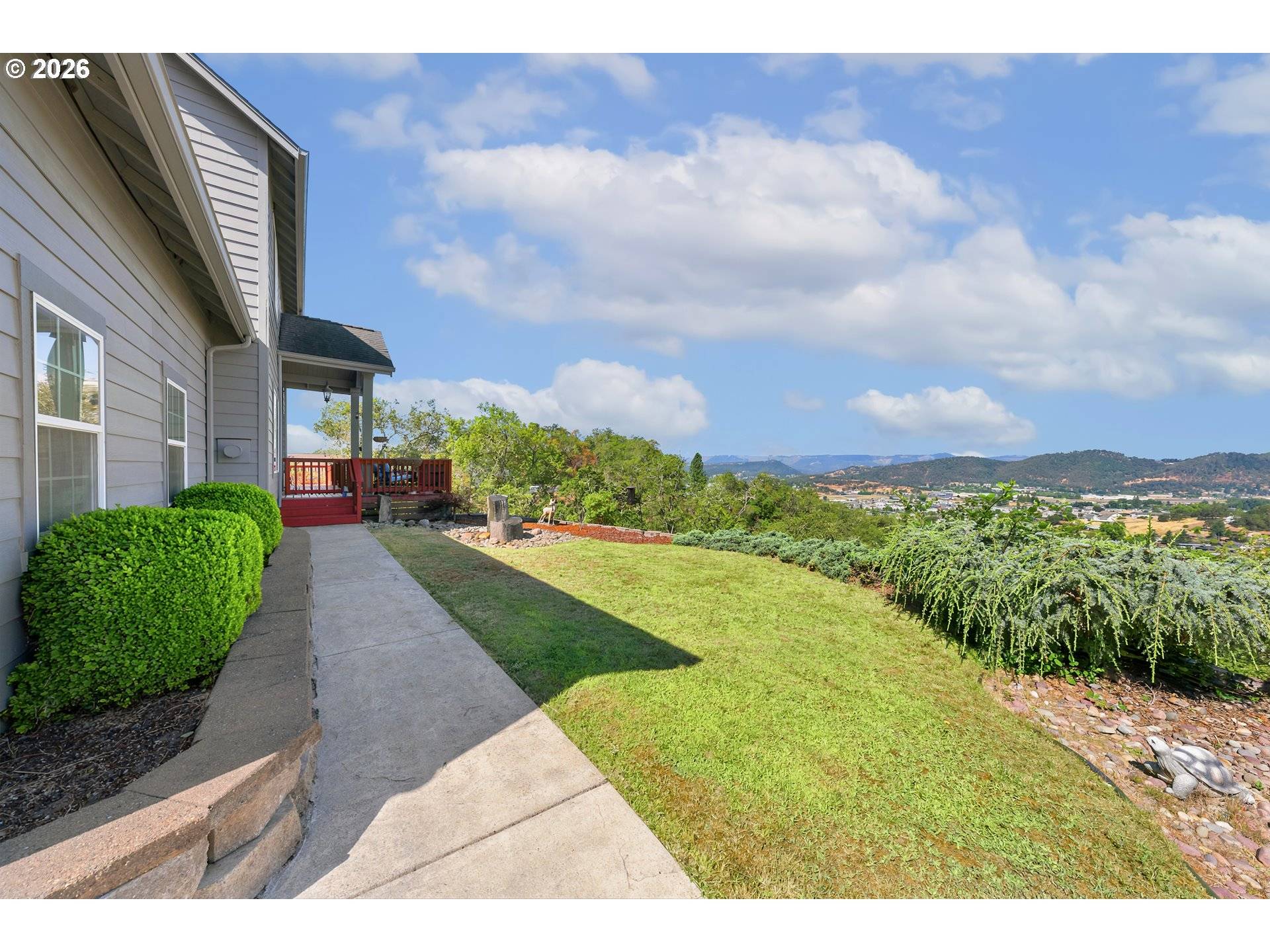 1548 NE ROCKY RIDGE DR, Roseburg, OR 97470