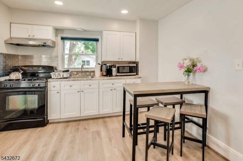 278 High St, Hackensack City, NJ 07601