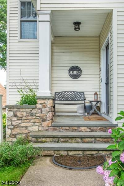 121 Maxim Dr, Hopatcong Boro, NJ 07843