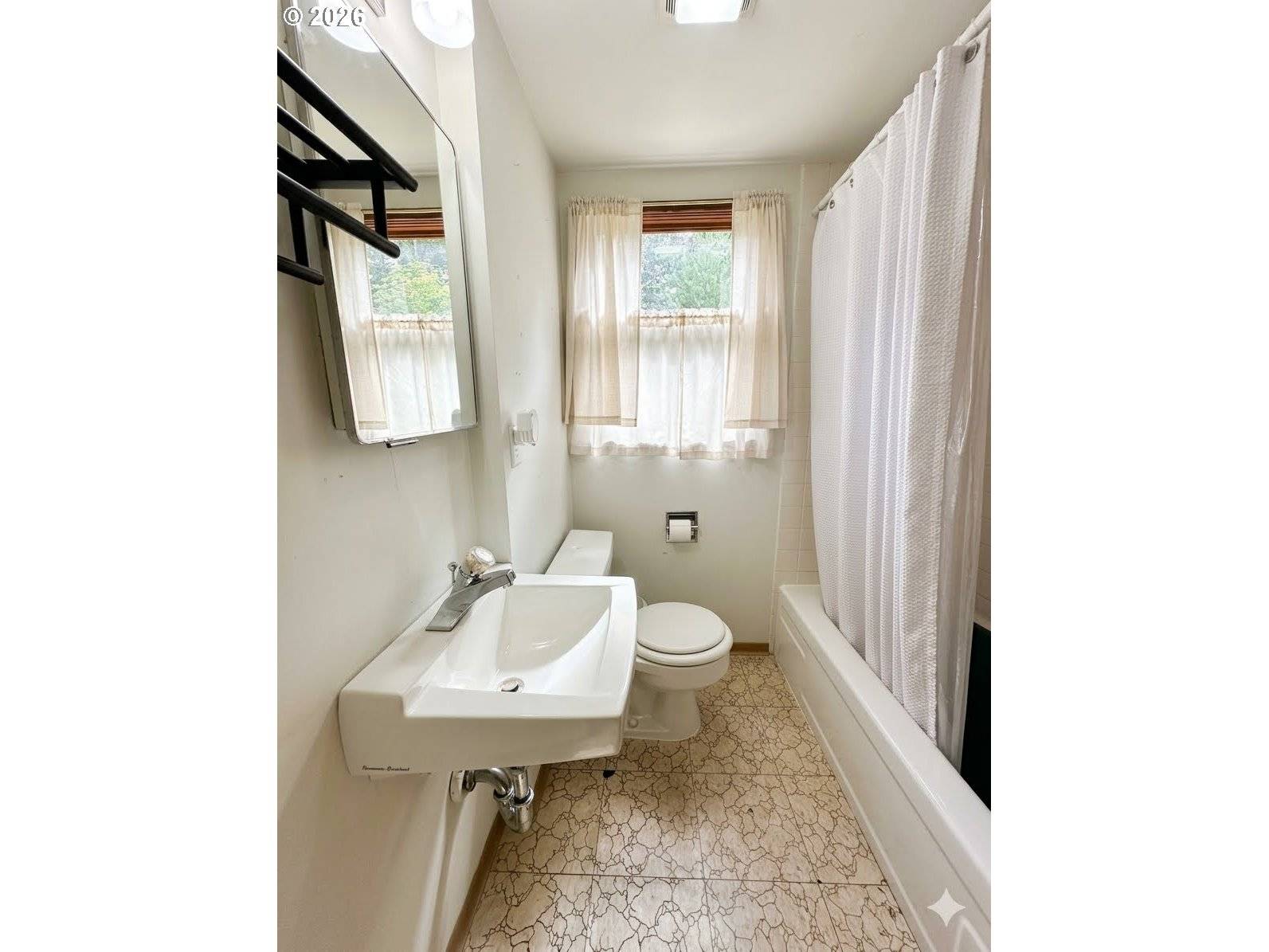 153 S WELLS DR, Lincoln City, OR 97367