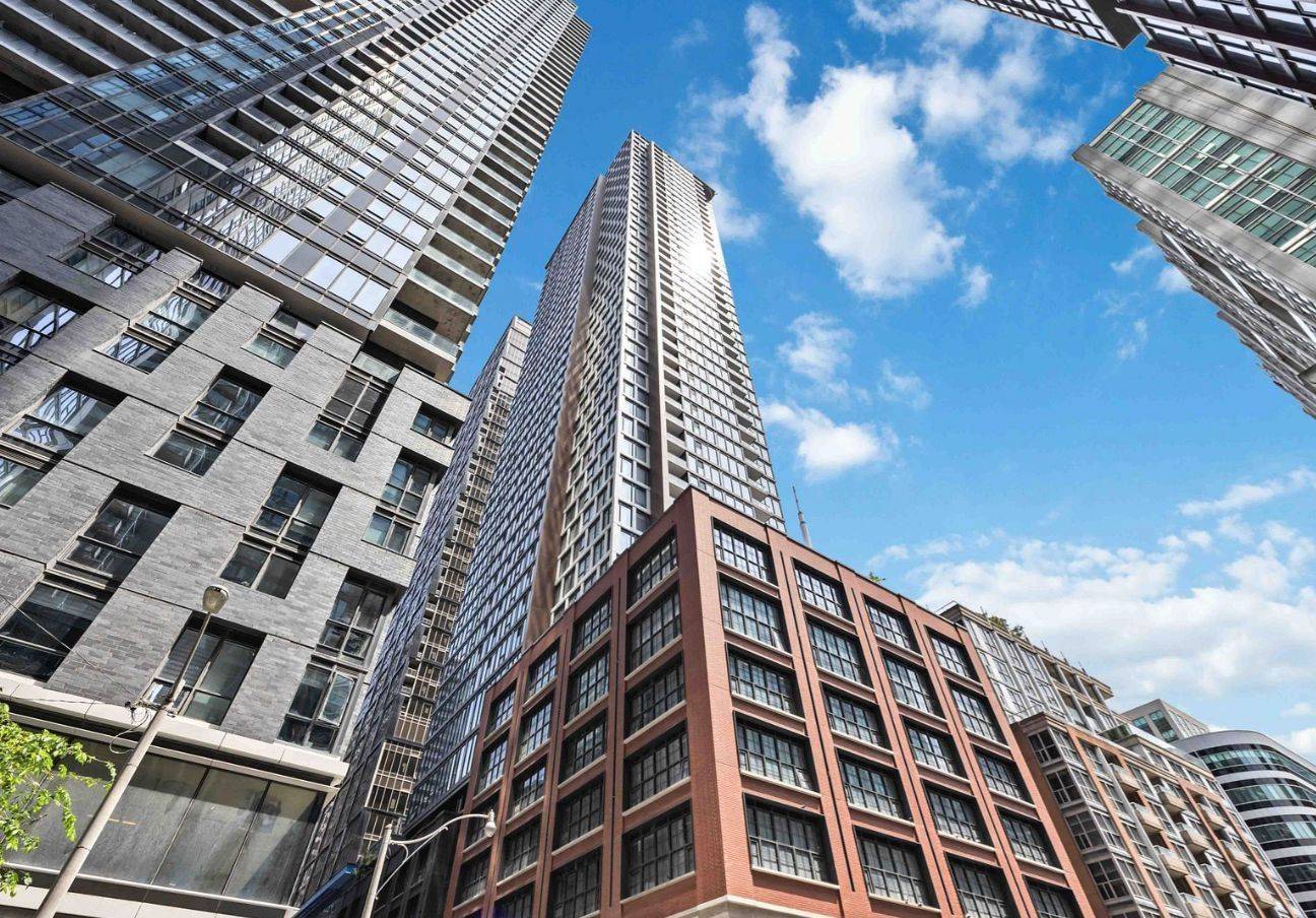 55 Mercer ST #2205, Toronto C01, ON M5V 0W4