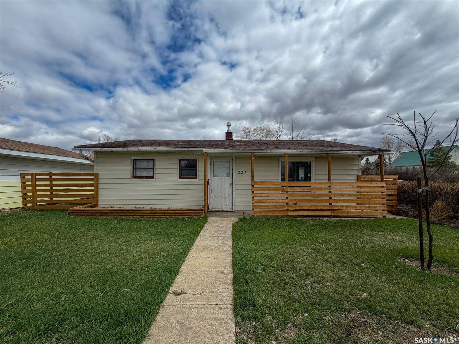 221 Plume STREET, Lancer, SK S0N 1G0