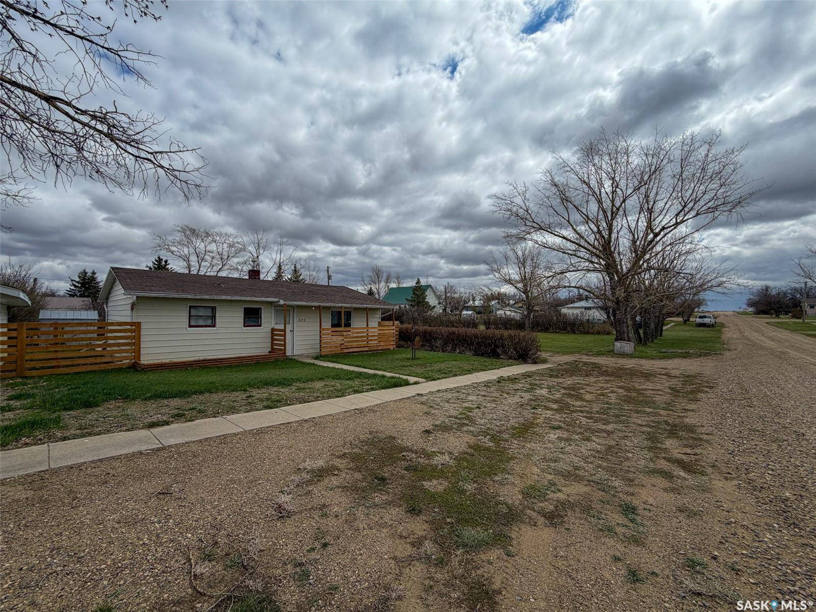 221 Plume STREET, Lancer, SK S0N 1G0