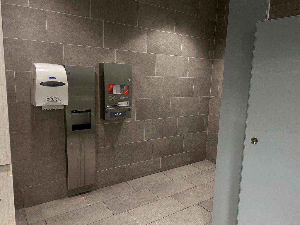 139 Rideau ST, Ottawa Centre, ON K1N 5X4
