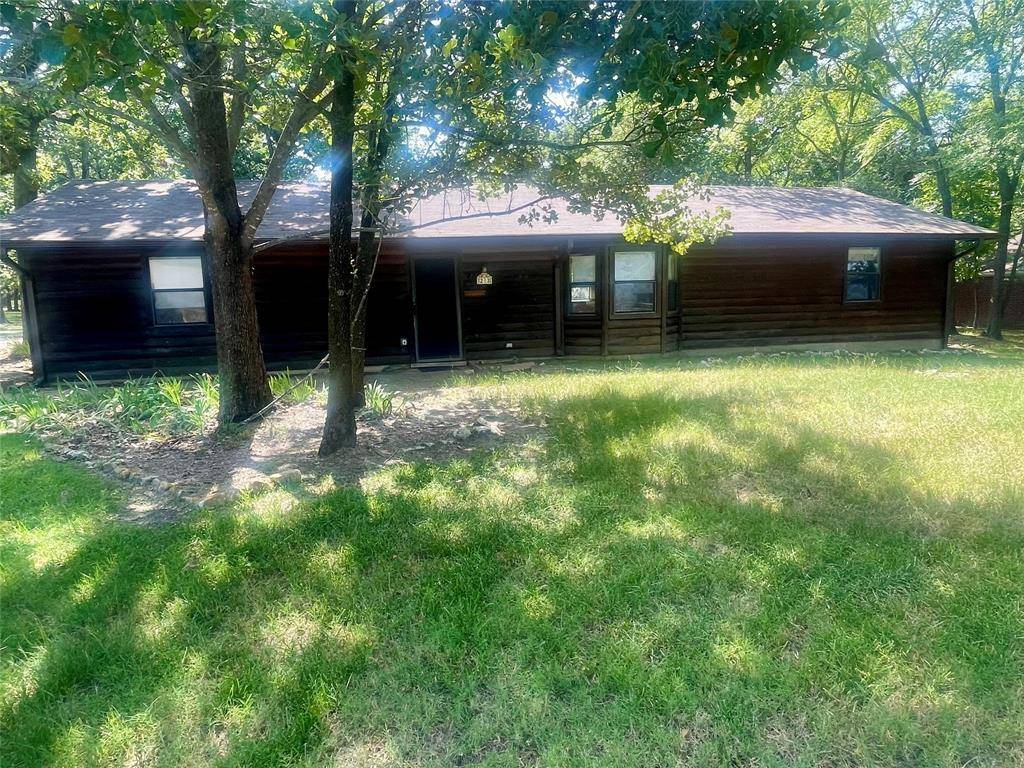 213 County Road 1997, Yantis, TX 75497