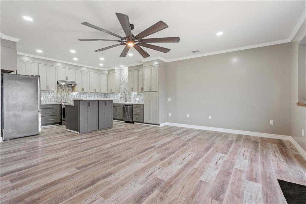202 N Avenue D, Clifton, TX 76634