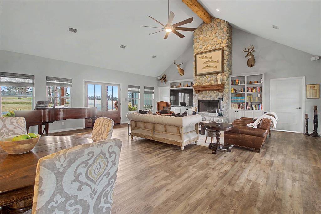 9748 County Road 1200, Athens, TX 75751