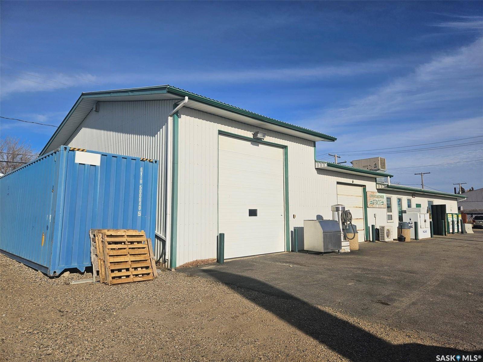 512 Railway AVENUE, Oxbow, SK S0C 2B0