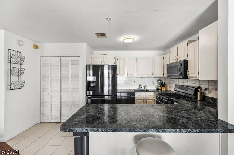 84 Union St #C3, Newark City, NJ 07105