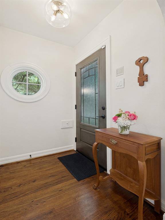 6044 Kenwood Avenue, Dallas, TX 75206