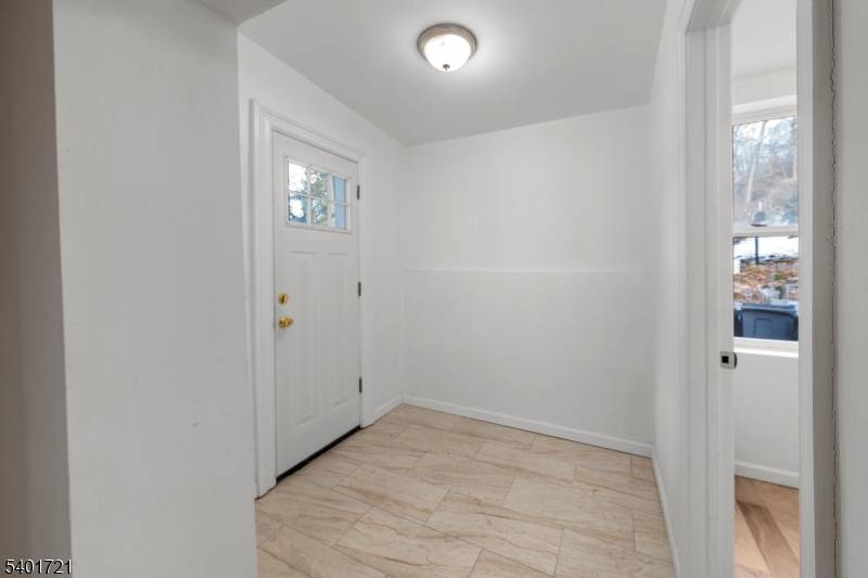 32 E Park Dr, West Milford Twp., NJ 07480