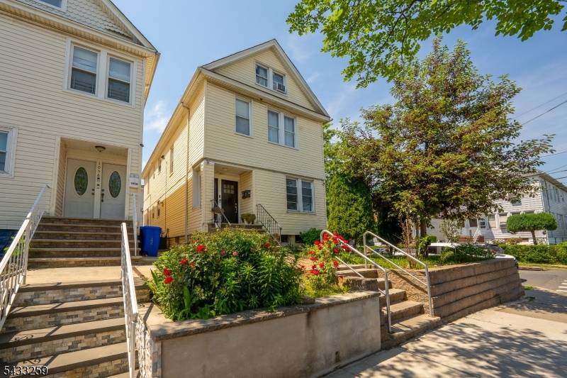 1058 Fanny St, Elizabeth City, NJ 07201