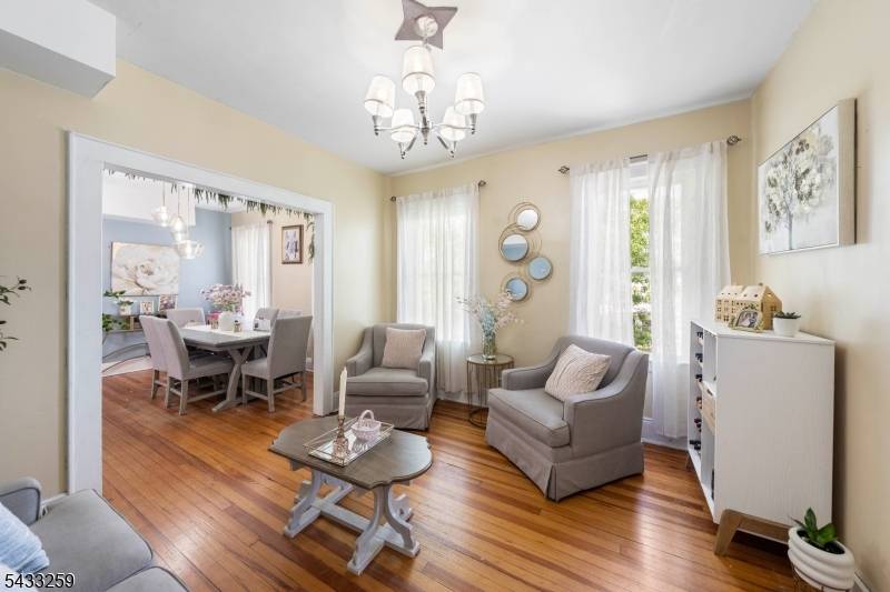 1058 Fanny St, Elizabeth City, NJ 07201