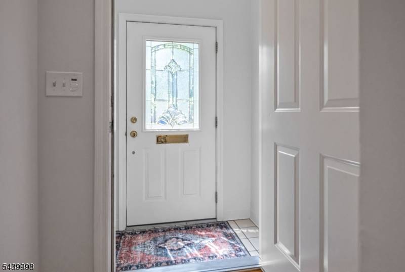 79 Highland Rd, Glen Rock Boro, NJ 07452