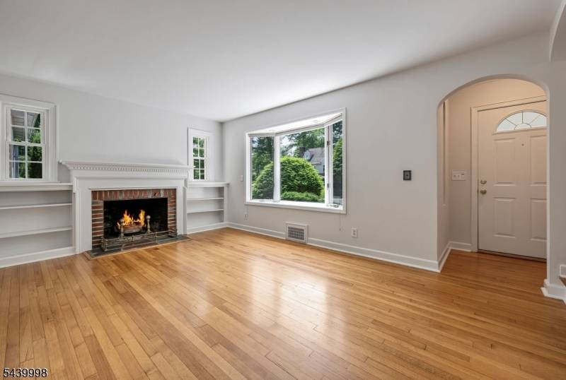 79 Highland Rd, Glen Rock Boro, NJ 07452