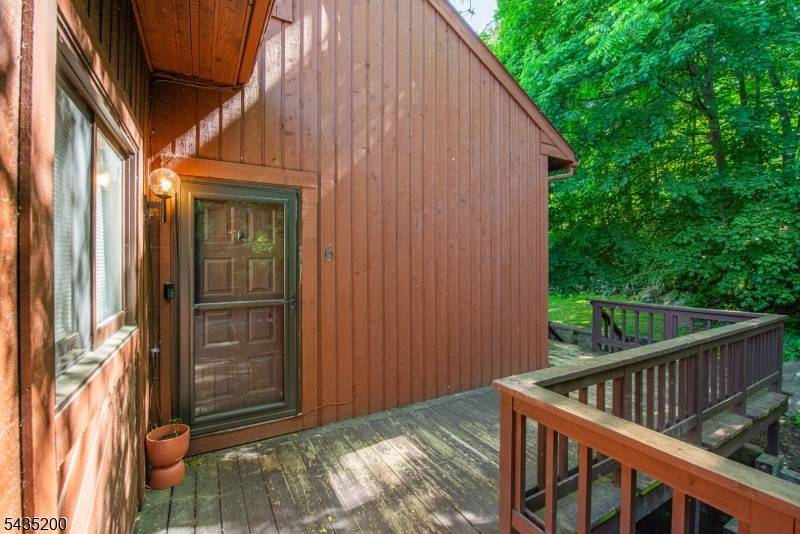 14 Stonehill Dr #6, Vernon Twp., NJ 07462