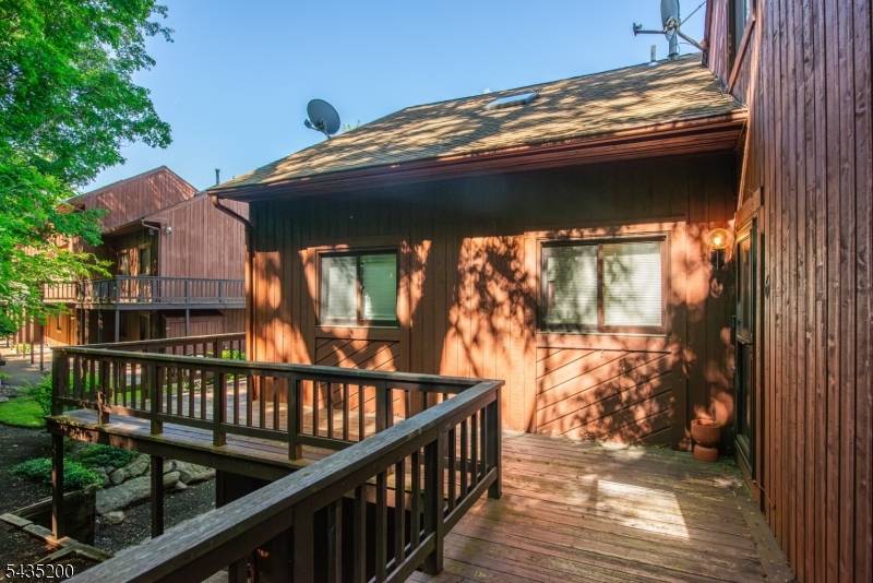 14 Stonehill Dr #6, Vernon Twp., NJ 07462
