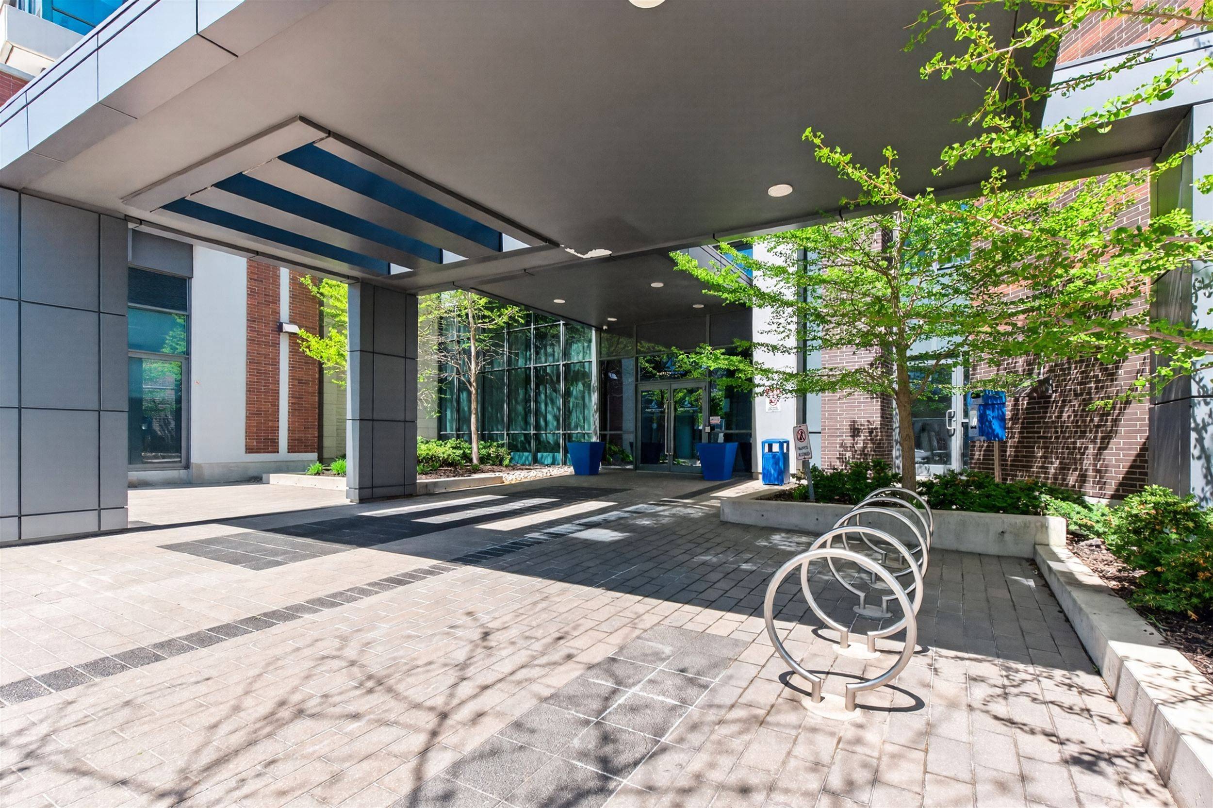 1 Hurontario ST #413, Mississauga, ON L5G 0A3