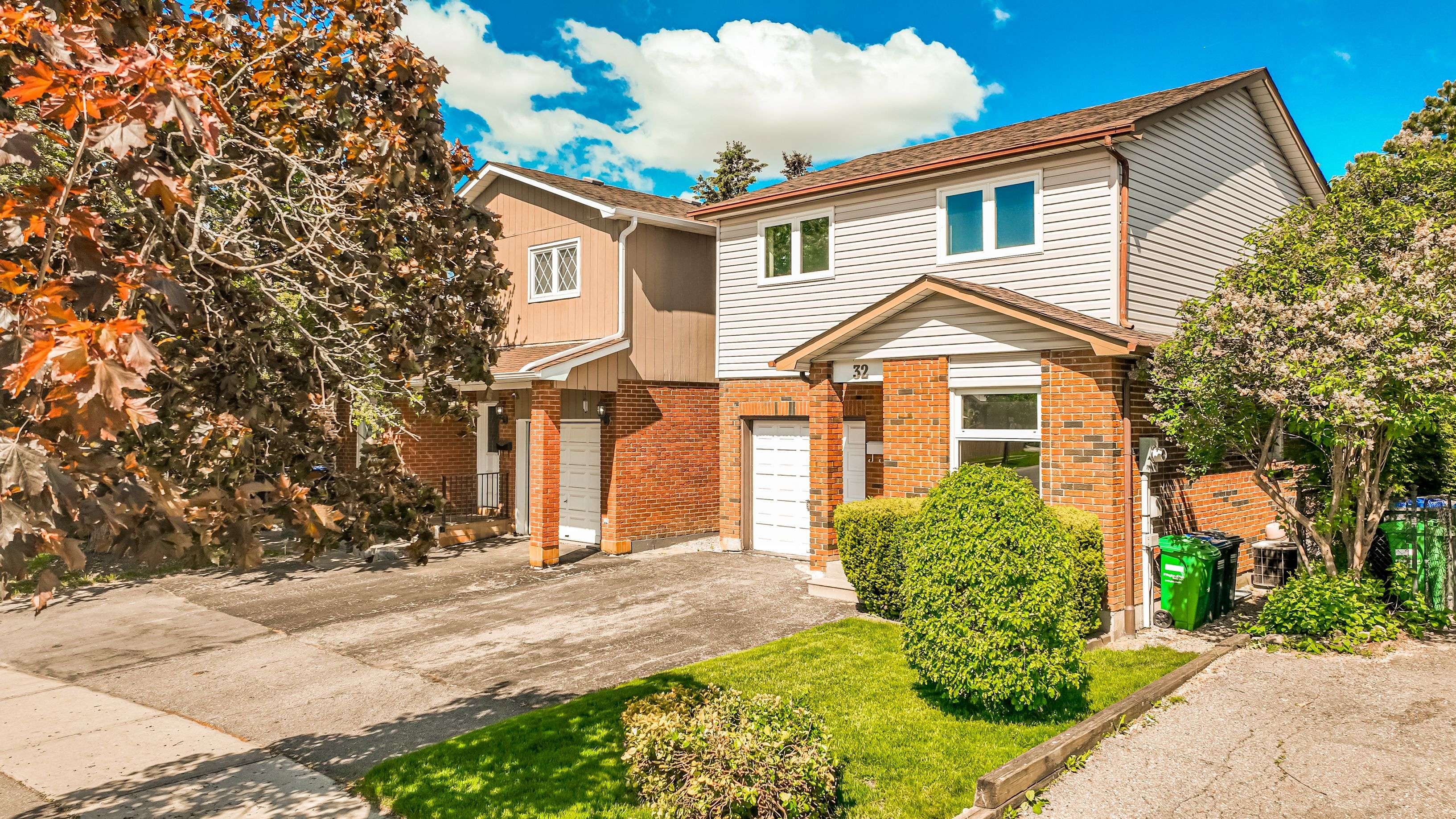 32 Winterfold DR, Brampton, ON L6V 3T2