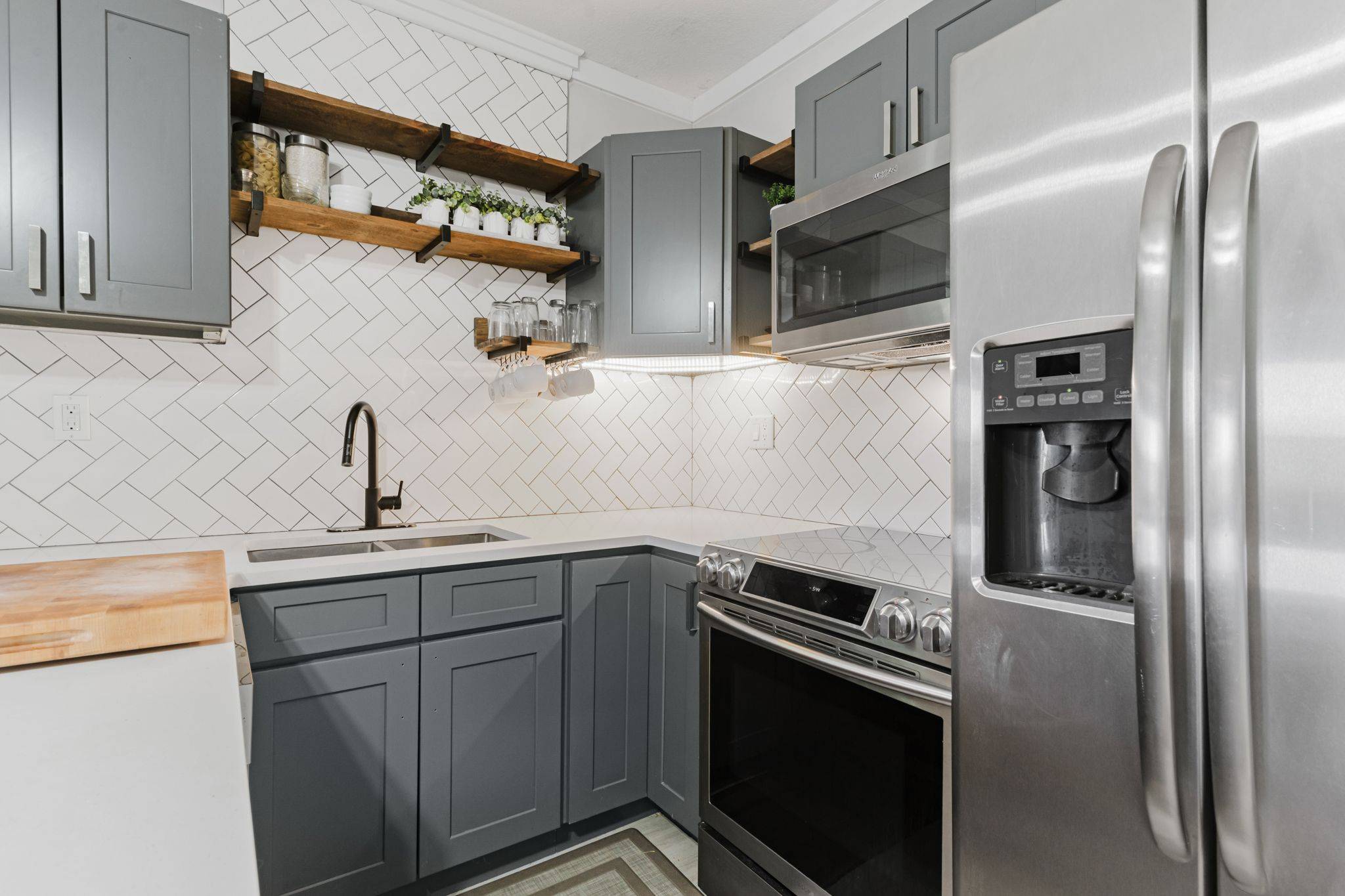 35 Shade ST, Cambridge, ON N1R 4J6