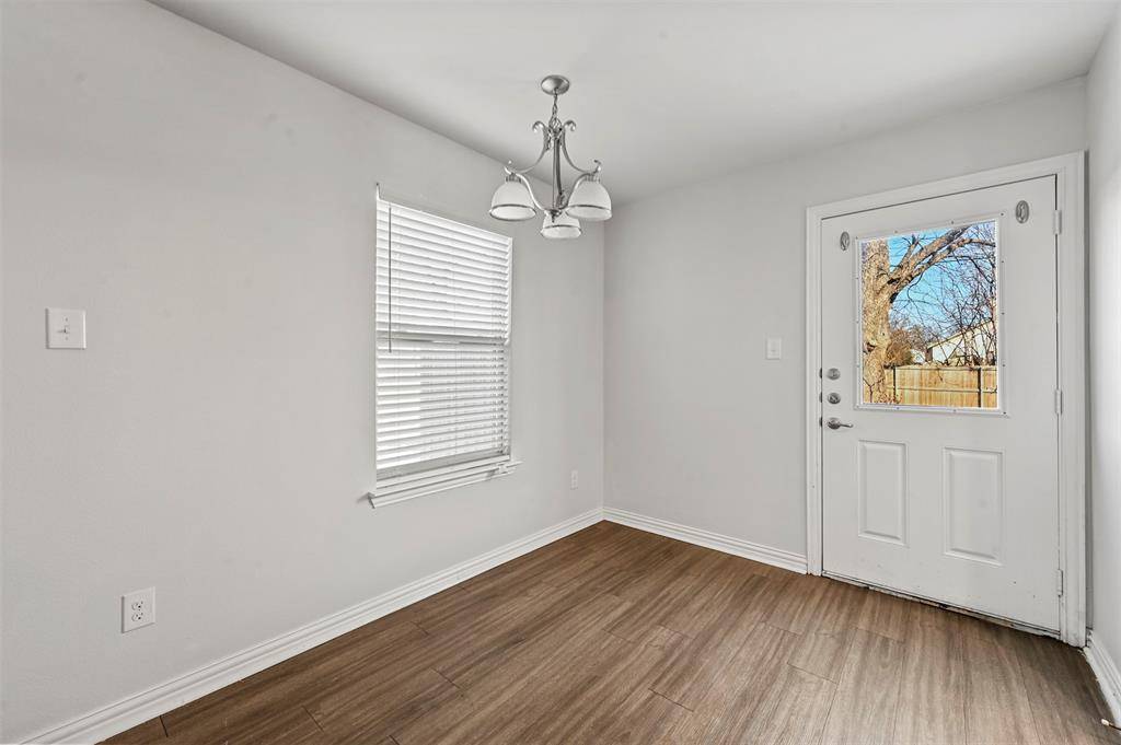 727 W Johnson Street #A, Denison, TX 75020