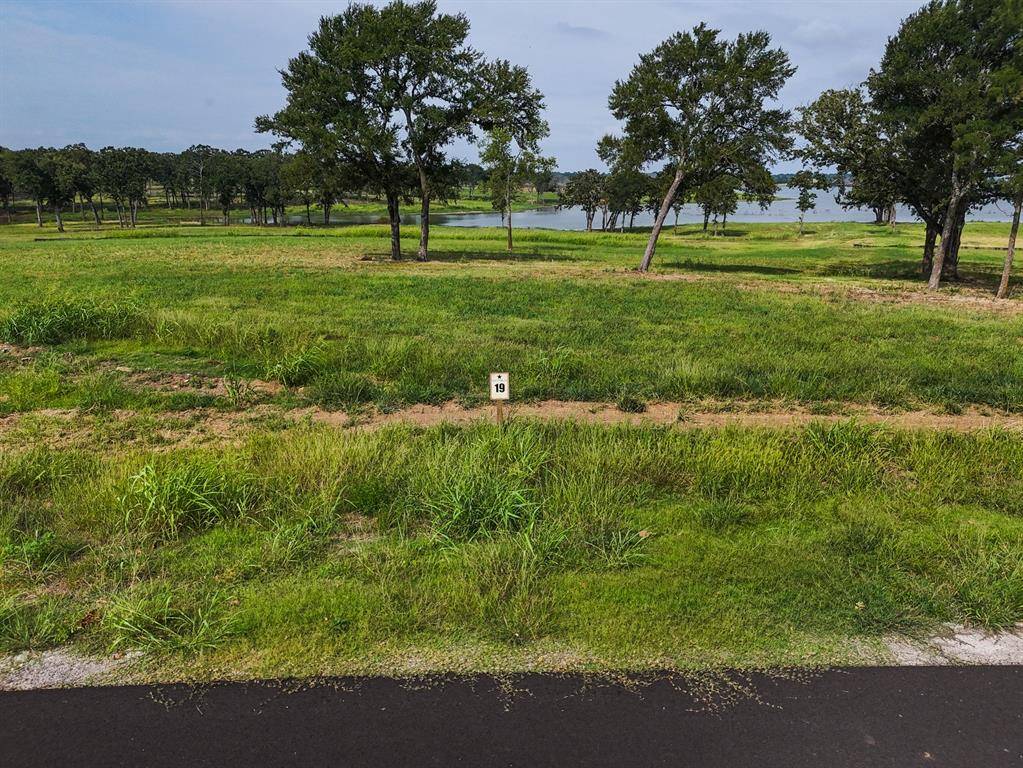 259 Lakeshore Terrace, Windom, TX 75492