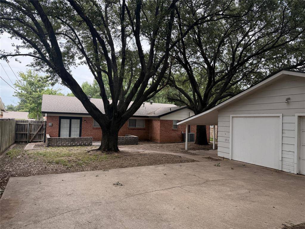 3004 David Lane, Arlington, TX 76013