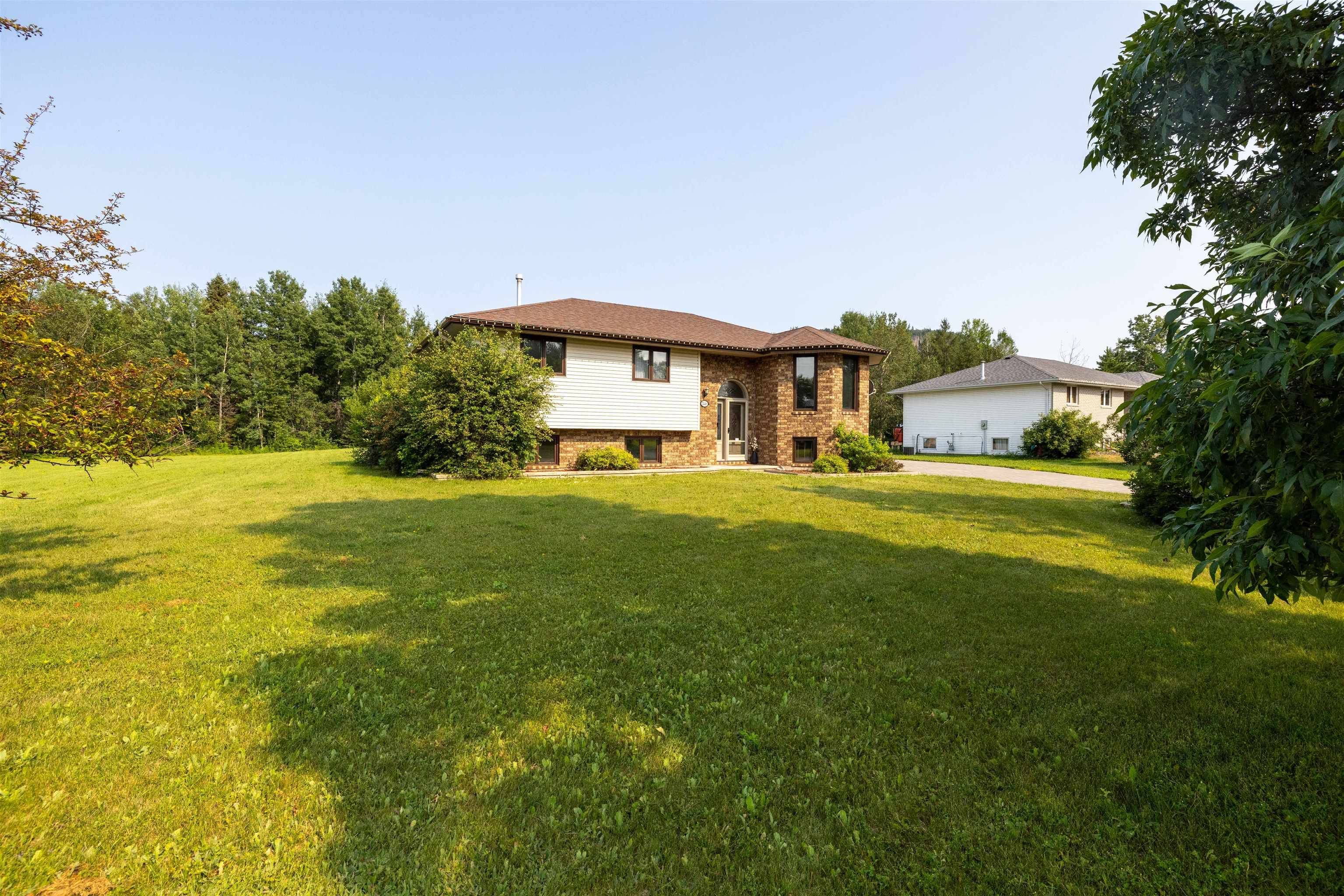 2446 Caspian ST, Thunder Bay, ON P7J 1A1