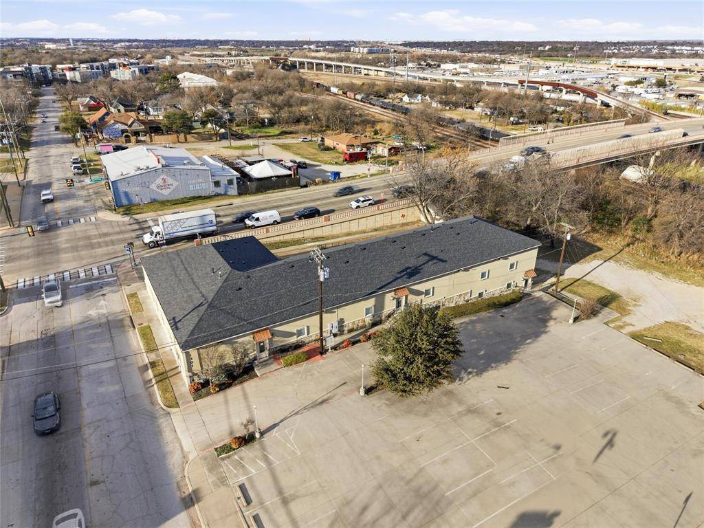 1301 E Weatherford Street, Fort Worth, TX 76102