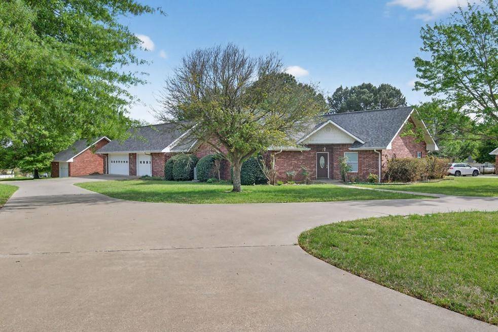 2436 Lakefront Shores Road, Athens, TX 75752